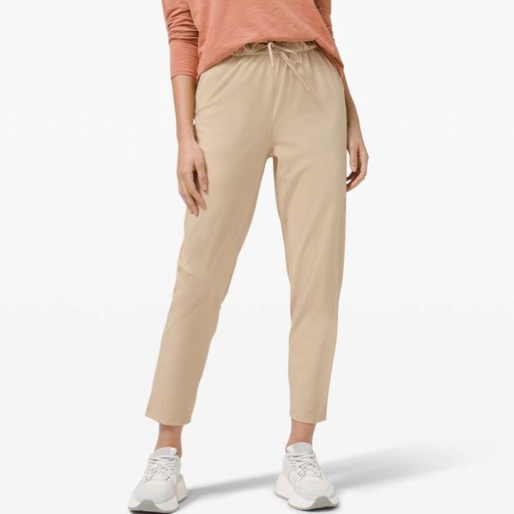 Lululemon Keep Moving Pant 7/8 High-Rise In Trench Size 6